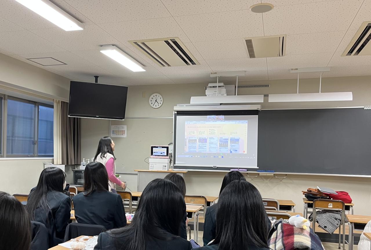天安斗井高等学校（韓国天安市）とのオンライン交流　ハングル同好会