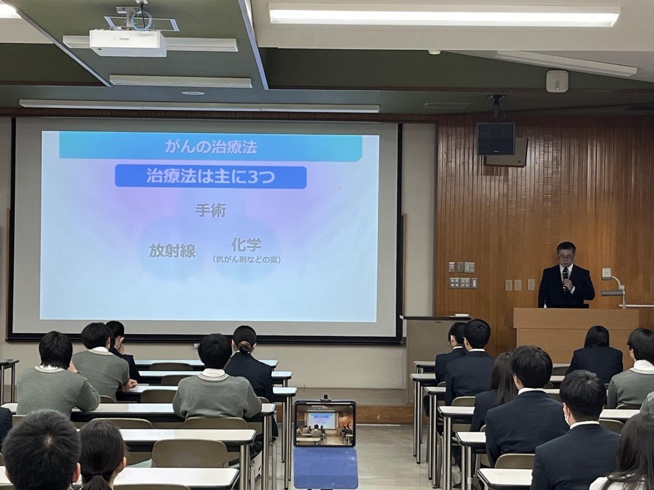 SSHキャリア教育　信州大学医学部保健学科 青木薫先生による「進路講演会」