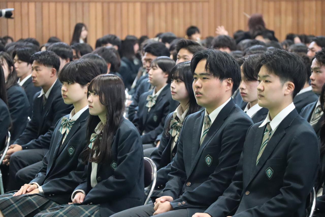 卒業証書授与式が行われました