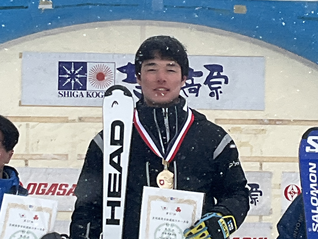 第37回全国高等学校選抜スキー大会 男子回転優勝、女子大回転優勝