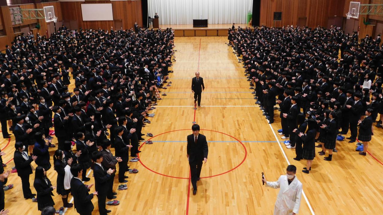 3学期終業式・離任式が行われました