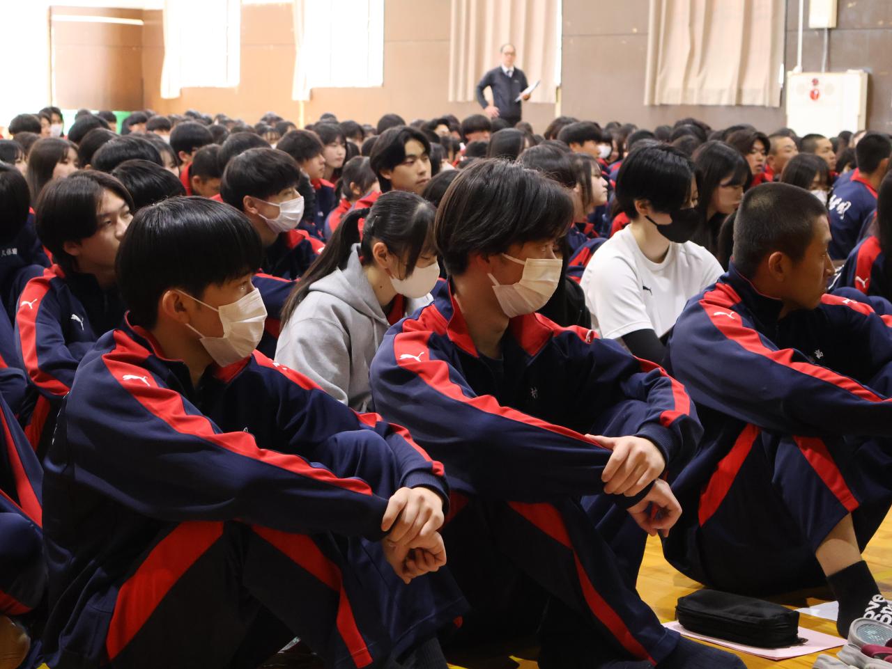 3年生「18歳成人に伴う注意点」講演会