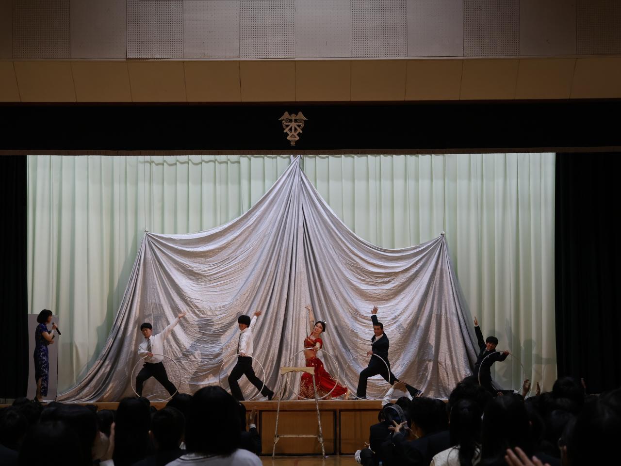 芸術鑑賞が行われました