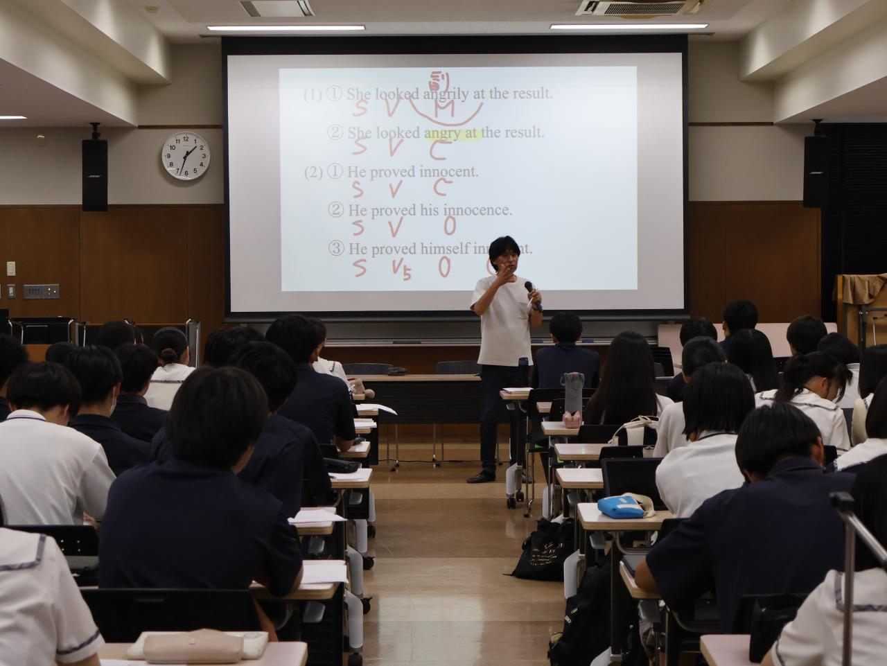 英語入試特講が行われました