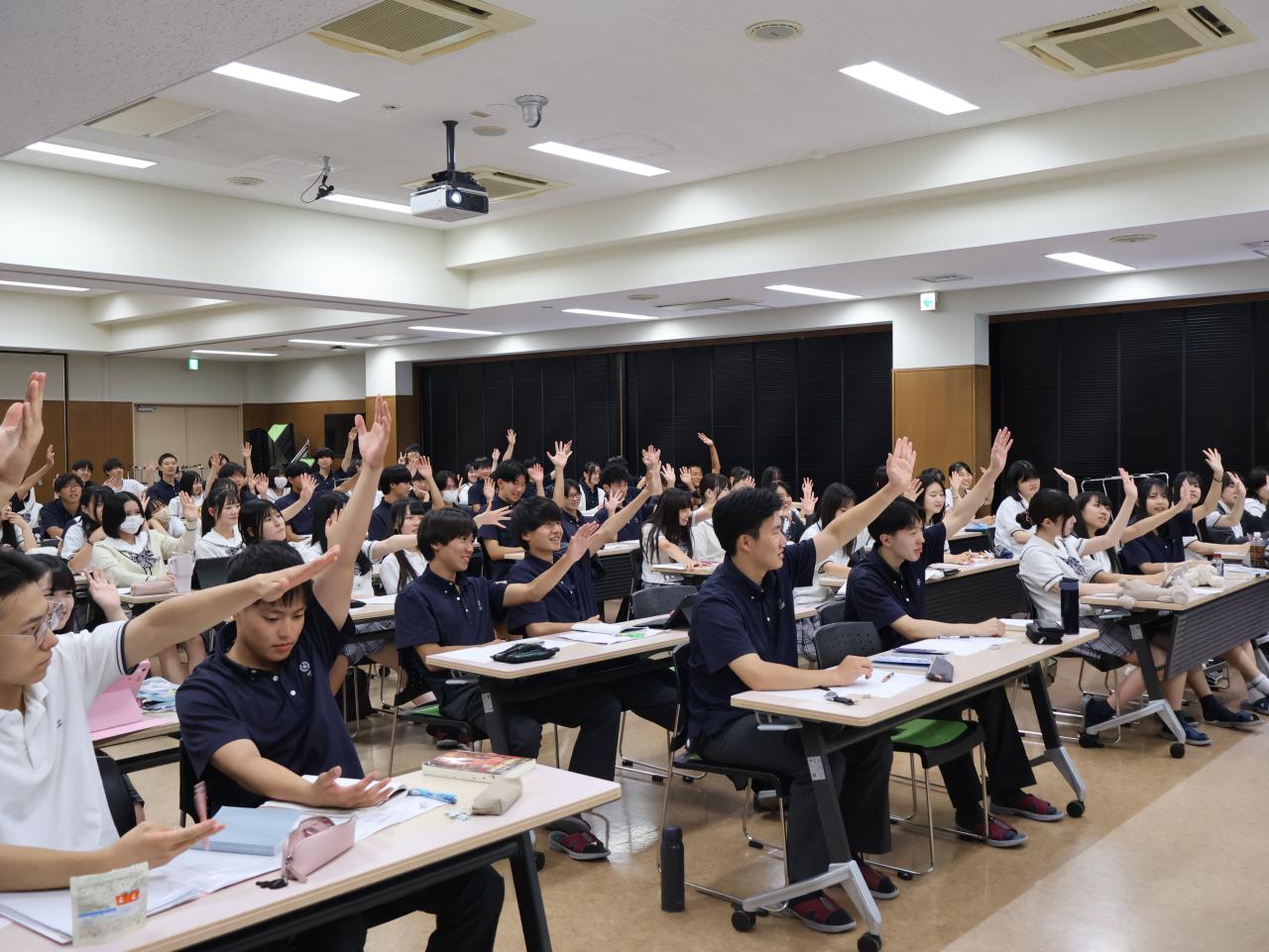 英語入試特講が行われました