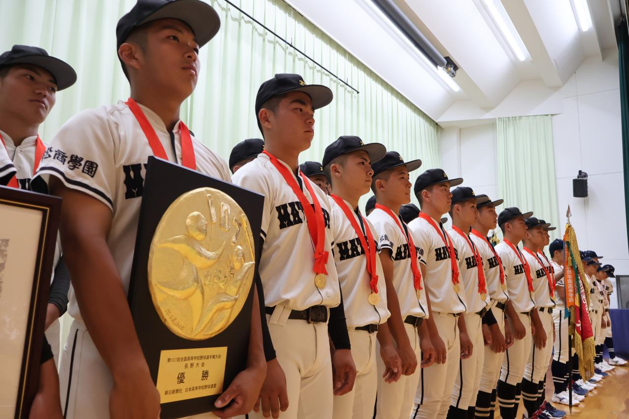 硬式野球部・軟式野球部の壮行会を行いました