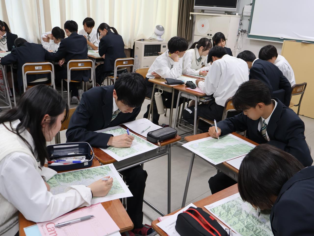 SSH探究教育 1年生のSSH授業がスタート